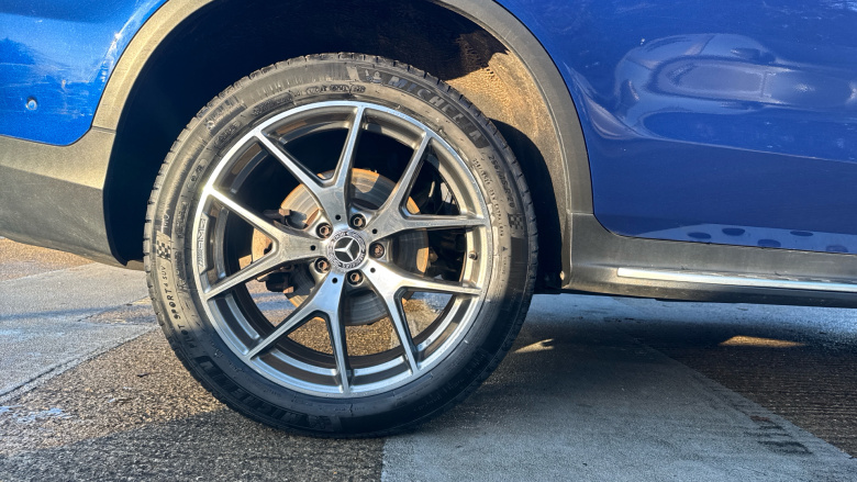 Mercedes-Benz GLC 300de 4Matic AMG Line Premium Plus 5dr 9GTron Estate